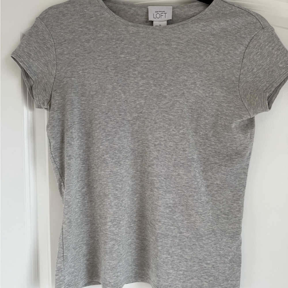 LOFT Fitted Gray Short Sleeve Tee